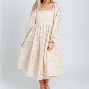 Storia | Cream Lace Puff Sleeve Mini Dress Size Medium